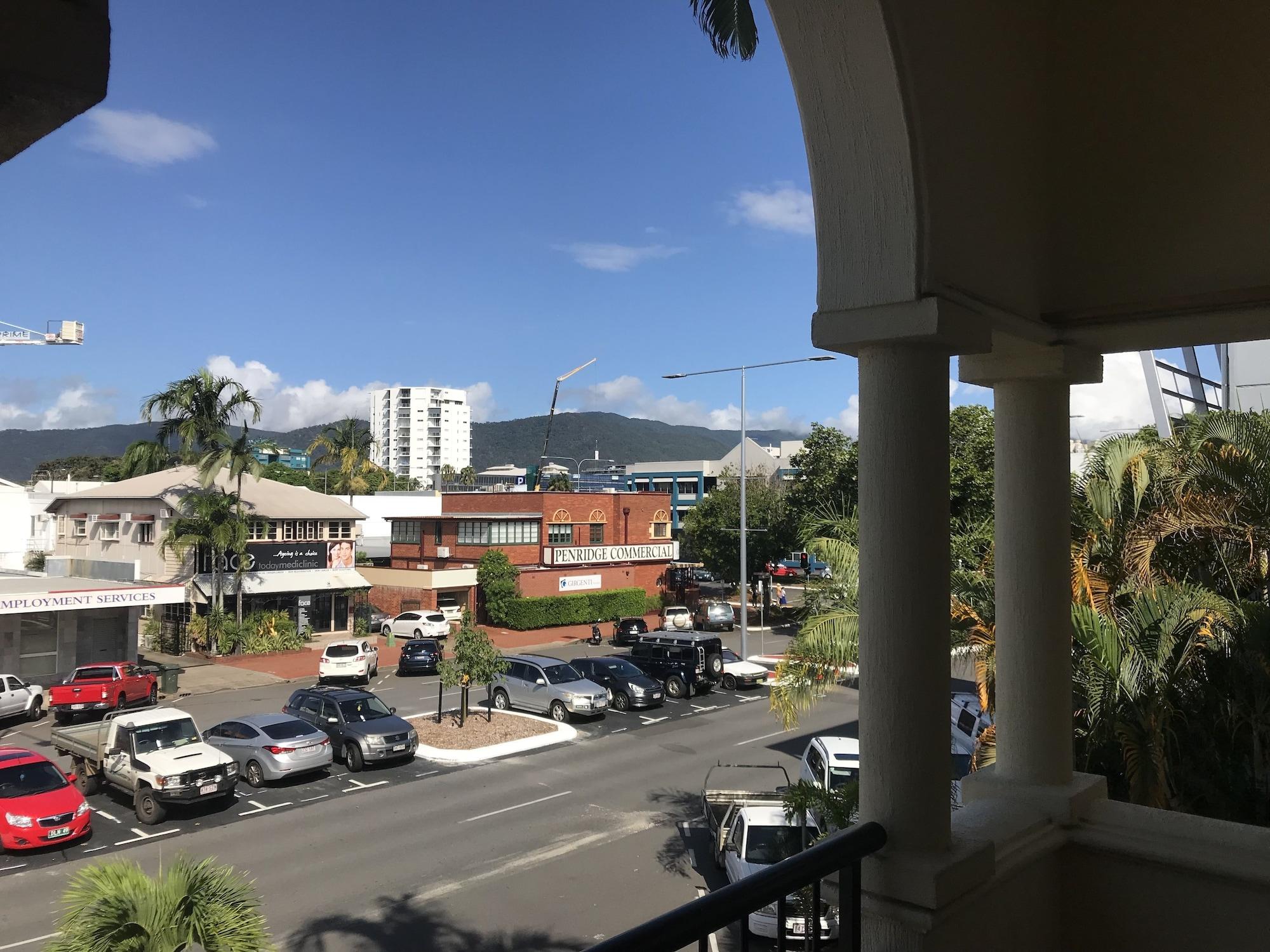 Villa Vaucluse Apartments Кернс Екстериор снимка