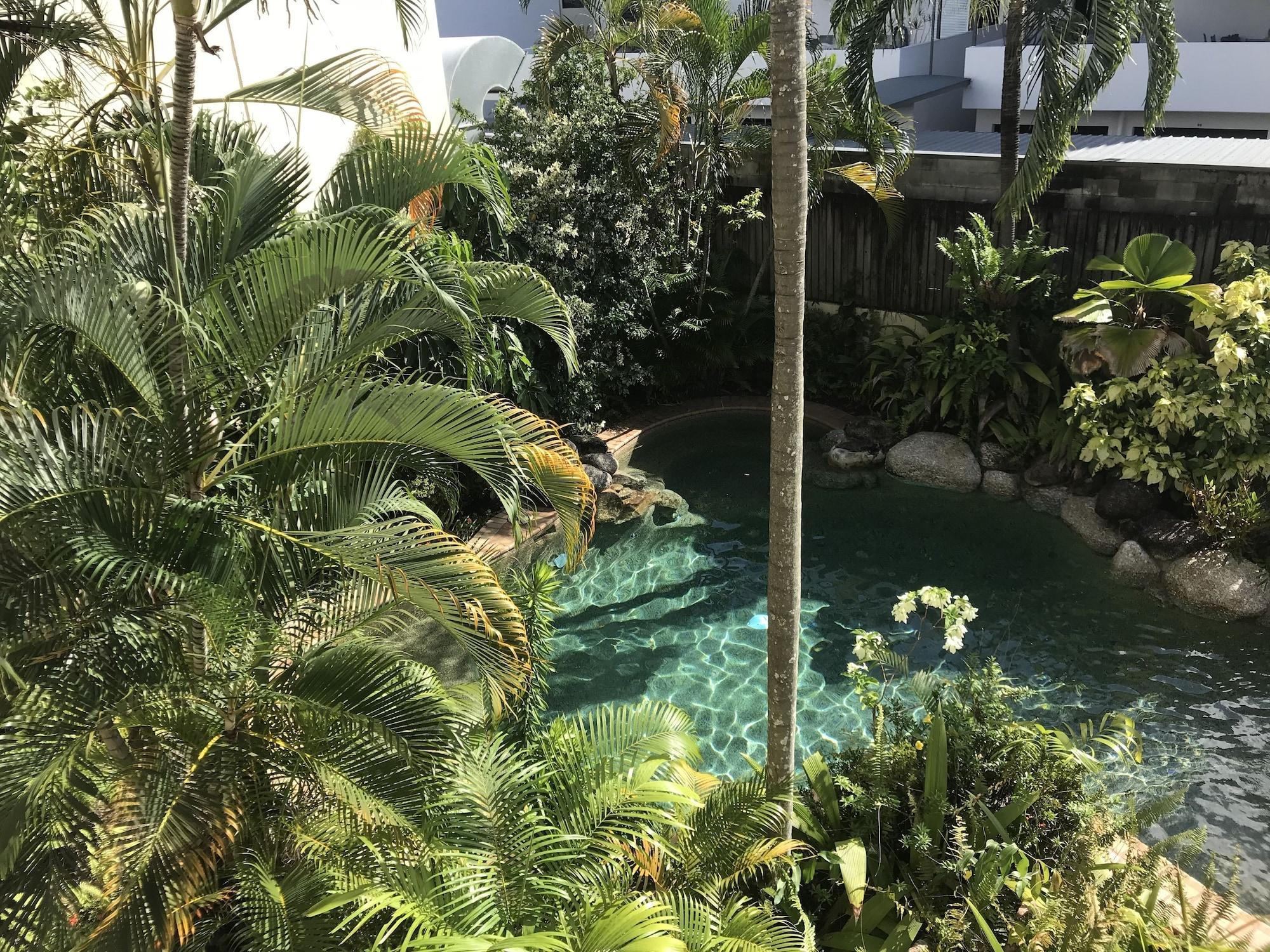 Villa Vaucluse Apartments Кернс Екстериор снимка